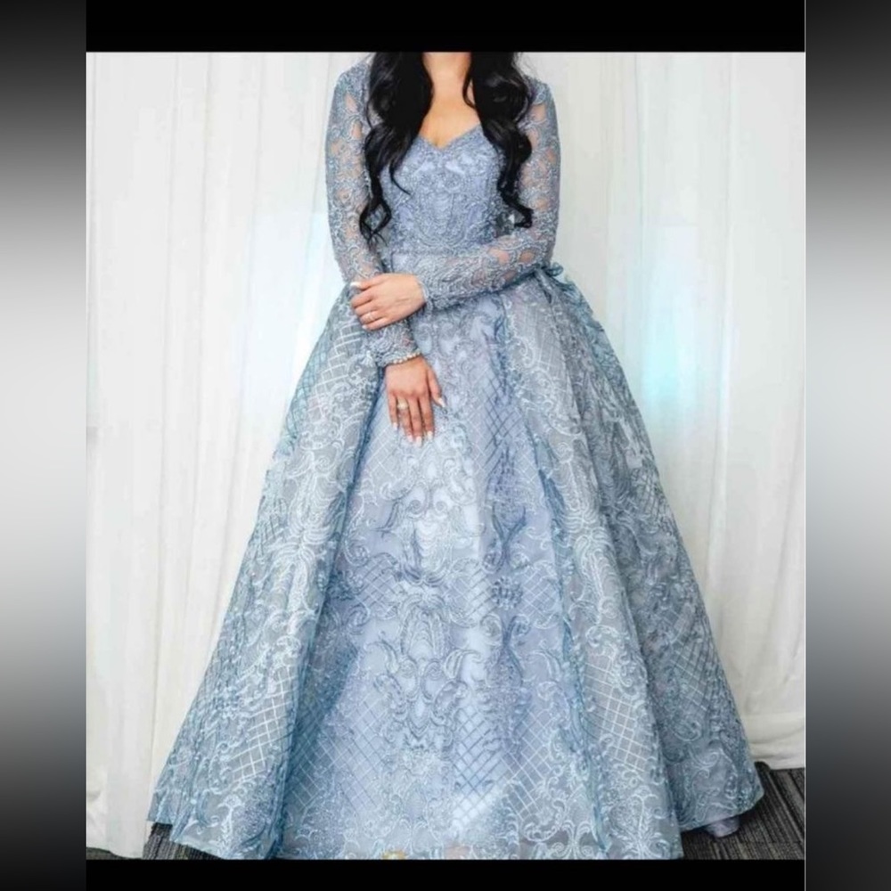 Long sleeve evening gown, size 6-8